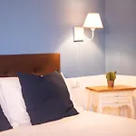 Demithos Rooms